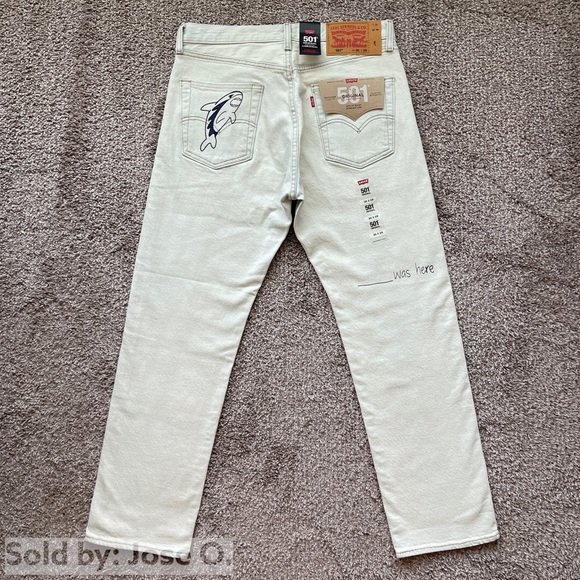 LEVIS 501 DENIM JEANS LIGHT WASH 30X29 DOODLE ART - Picture 2 of 10
